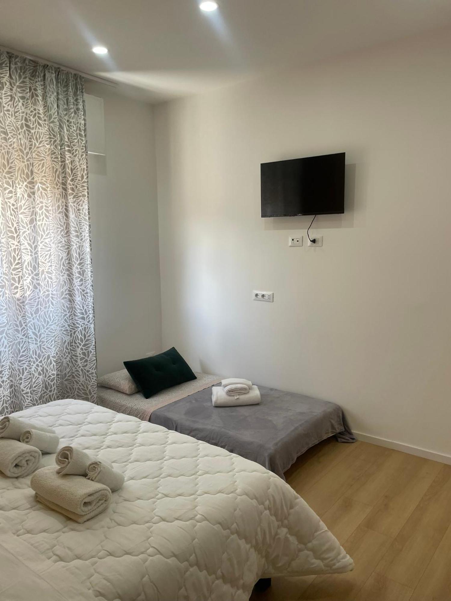 Apartment Empire